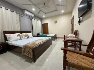 The Elegance Inn - 1