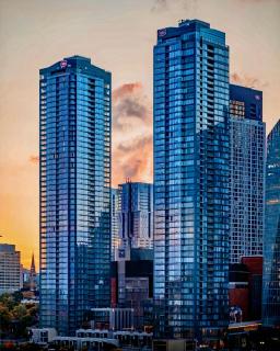 AltitudeOne - Downtown Montreal Penthouse & Condo - Pool Spa Parking - 0