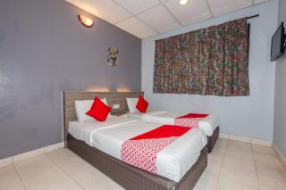 OYO 91258 Qish Hotel Banda Kaba - 6