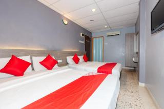 OYO 91258 Qish Hotel Banda Kaba - 2