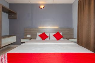 OYO 91258 Qish Hotel Banda Kaba - 8