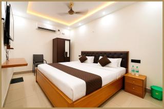 Kalyan Singh Road Preemium Mateshwari Residency - Fully Air Conditioned Hotel With Free Parking Free Wifi - Best Premium Hotel In Ayodhya - 9