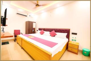 Kalyan Singh Road Preemium Mateshwari Residency - Fully Air Conditioned Hotel With Free Parking Free Wifi - Best Premium Hotel In Ayodhya - 8