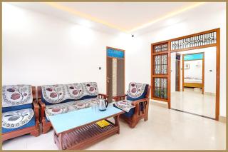 Kalyan Singh Road Preemium Mateshwari Residency - Fully Air Conditioned Hotel With Free Parking Free Wifi - Best Premium Hotel In Ayodhya - 1