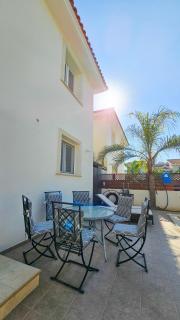 Townbeach Villa with Private Pool - Oroklini - 9