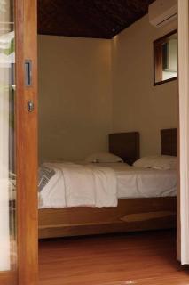 Banana surf and stay - 3