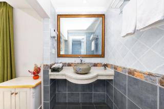 Yiren Starry Sky Hotel - 4