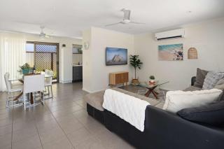 Golden Beach Bungalow - 500m to the beach - 4