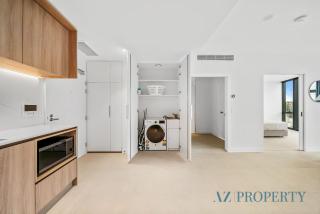 Metro Nest Light-Filled 1BR in CBD - 2