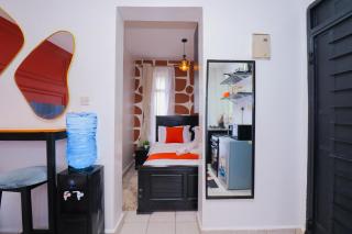 Ngong Road Studio, Racecourse Gardens with Free parking, Netflix &Pool, Pearl1 Luxury bnbs - 2