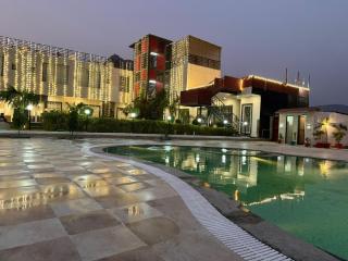 The Golden Valley Hotel and Resorts - 5
