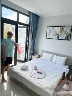 La Maison De DiNo 88 - 5