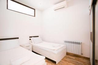 Nice 2 Bedroom apt near Republic Square with a Balcony - 3