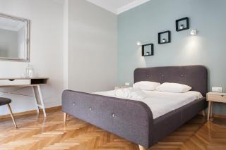 Spacious 3br Apartment with Terrace in Exarchea - 2