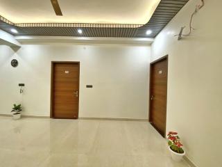 Luxe Stay's l Luxury Apartments - 3