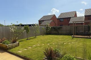 Exeter Modern 3-Bed - Garden Escape - Parking - 1