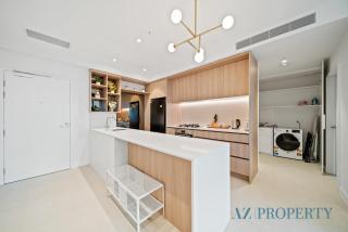 Luxury Perth CBD Apartment with Pool & Gym - Sleeps 3 - 7