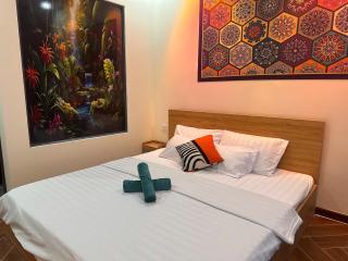 Hermes Homestay IHG Spa - 2