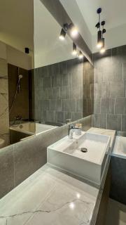 Venus Exquisite Apartment at Qualis - 3