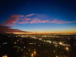 Hollywood Hills Haven-Guest House - 8