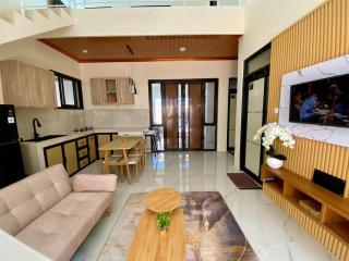 Sierra Villa Malang - Private Swimming Pool - 4 BR - 4
