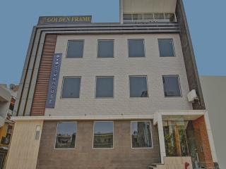 Townhouse Golden Frame near sec 62 noida - 8