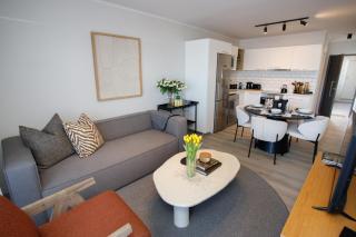 302 Seahorse - Premium 2 Bedroom Unit with Pool & Parking - 7