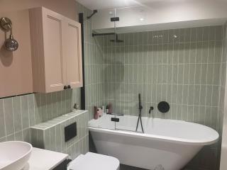 Cosy Double in Queens Park - 8