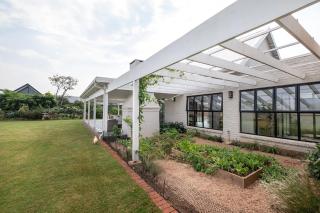 Luxury Home with Comforts - 5