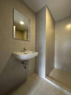 Vay Pothisan North Pattaya - 3