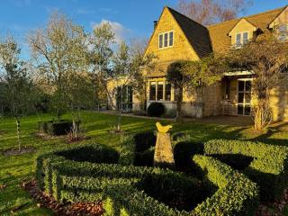 Hill House - Country Retreat by Maison Pro - 9