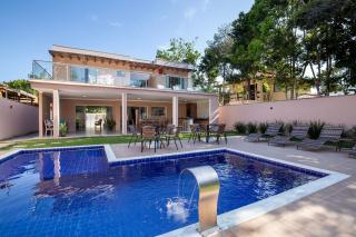 Casa com Piscina e Churrasqueira Privativa ! - 0