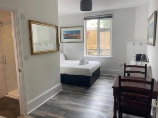 Capri Guest House - 8