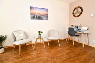 Frisch renoviertes FH Südblick am Meer in Breege, Meerblick von allen drei Etagen, Terrasse, Balkon, Sauna und Parkplatz - 5