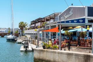 307 Seahorse - 1 Bedroom Premium Unit with Parking - 1