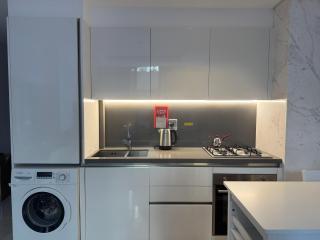 The Sterling 4 sleep with AC parking and poll - 8