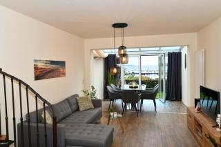 Frisch renoviertes FH Südblick am Meer in Breege, Meerblick von allen drei Etagen, Terrasse, Balkon, Sauna und Parkplatz - 8