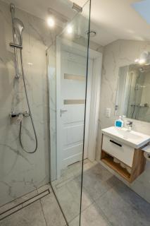 The Country Stop Apartment - 8