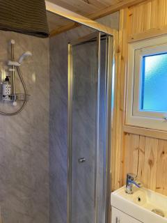 Shepherd's hut 2 at Braebost Croft - 1