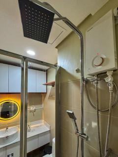 Savasana Suite - Fame Residences Tower 3 50mbps - 1