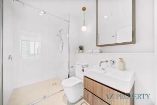 Brand new Luxurious 3 Bedroom Perth CBD - 2