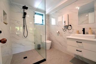 Lagoon Apartments - 5