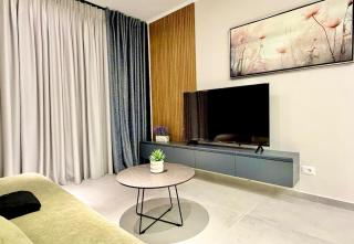 TheGrand Stone Executive Apartment Central Lushnje - 0