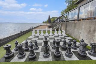 Waterfront Retreat on West Bay w Hot Tub Games & More 7345 - 8