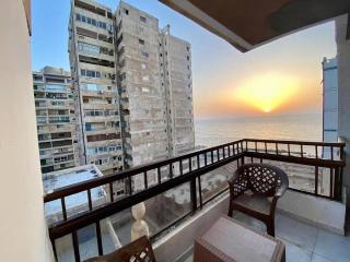 Luxury Sea View Apartment in Four Seasons Alexandria - 6