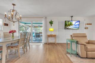 Relax On The Rocks - 2