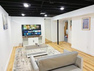 Luxury Cute Home With 5B2B with big TV - 8