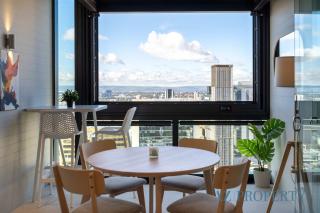 Perth's Modern 1BR Apartment with Pool & Gym - City Living - 9