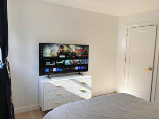 Luxury Cute Home With 5B2B with big TV - 1