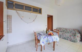 4 Bedroom Amazing Apartment In Ferruzzano - 7